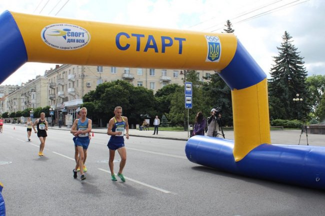 У центрі Луцька відбулися міжнародні змагання зі спортивної ходьби