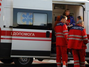 Аварії та падіння з висоти: один день із роботи волинської «швидкої»