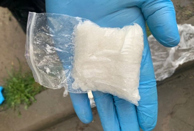 У Луцьку поліцейські спіймали наркокур’єра. ФОТО