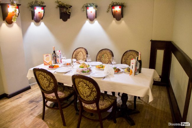 Ресторація «Брама» запрошує на новорічні корпоративи*