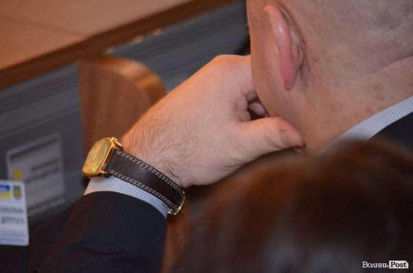 Сесія Волиньради: годинники, гаджети та «Однокласники». ФОТО