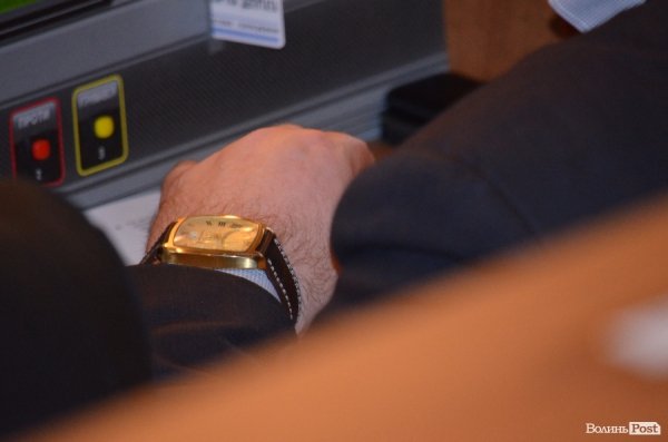 Сесія Волиньради: годинники, гаджети та «Однокласники». ФОТО