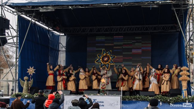 У центрі Луцька – різдвяний фестиваль. ФОТОРЕПОРТАЖ