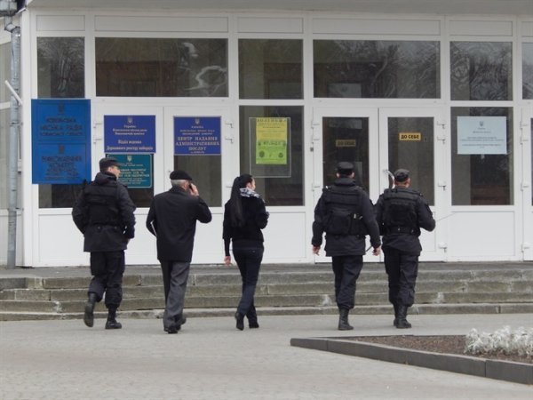 У Ковельській мерії  «бандерівську» вибухівку не знайшли .ОНОВЛЕНО. ФОТО