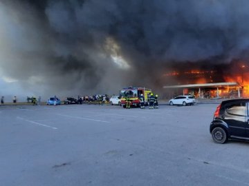 Росіяни вдарили по ТРЦ у Кременчуці ракетами Х-22 з Курської області