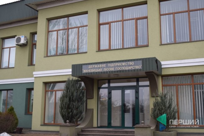 Як у волинських теплицях вирощують модну в Скандинавії ягоду. ФОТО