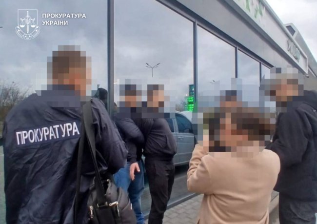 Вимагали 100 тисяч гривень від підприємця: на Волині судять двох посадовців Держпродспоживслужби