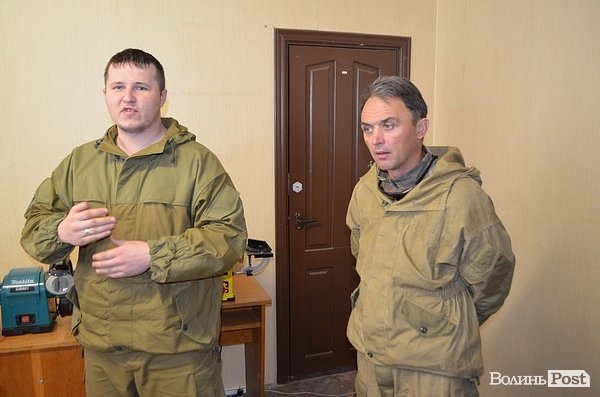 Луцькі умільці презентували каски та безпілотники для АТО. ФОТО