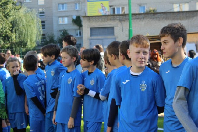 У Луцьку відкрили нове футбольне поле. ФОТО