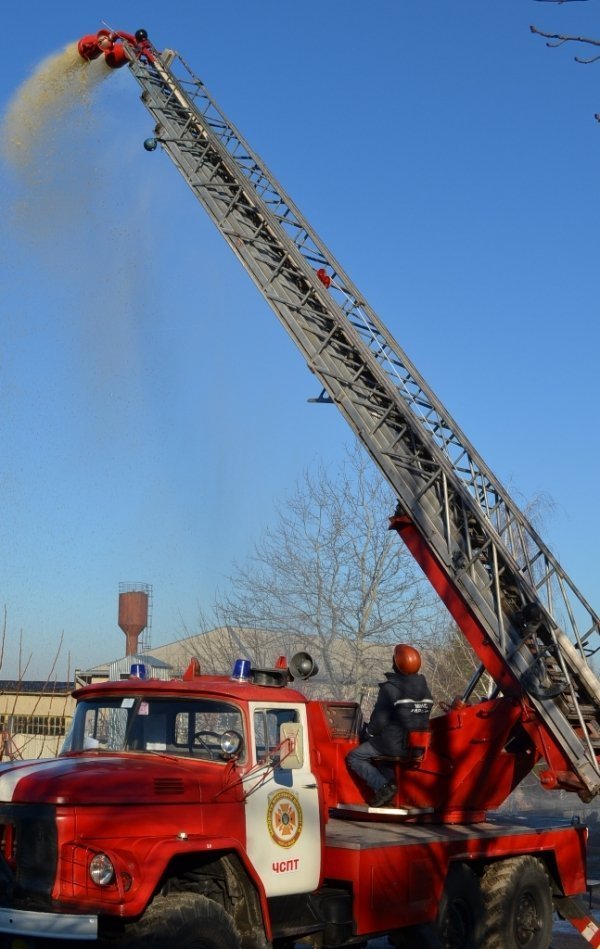 У Луцьку «горіла» нафтобаза. ВІДЕО