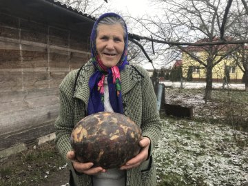 «Поліський хамон»: волинська господиня поділилась секретом приготування мацика
