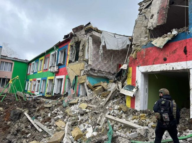 Росіяни вдарили ракетами по Слов'янську: загинула людина, 25 дістали поранення