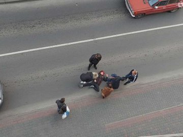 Повідомили стан хлопчика, якого у Луцьку збив бус інкасаторів. ВІДЕО