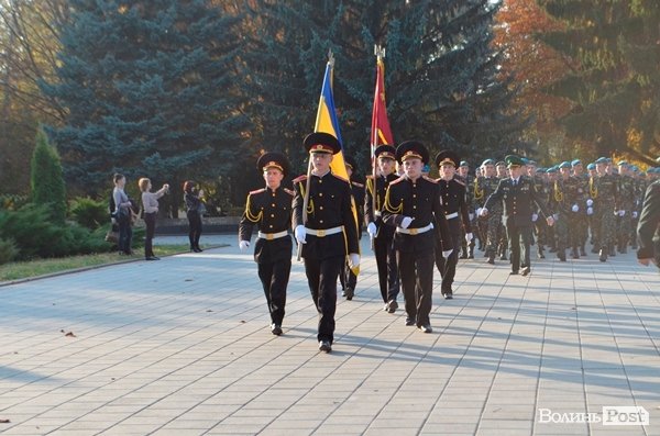 У Луцьку вшанували память тих, хто поклав життя за Україну. ФОТО