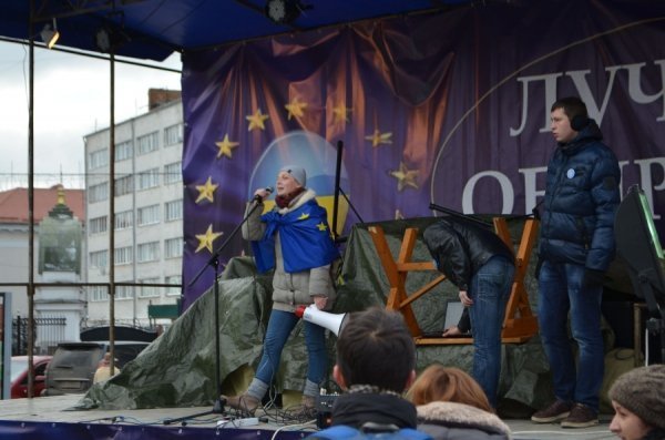 У Луцьку збудували «живий ланцюг» на підтримку євроінтеграції. ФОТО