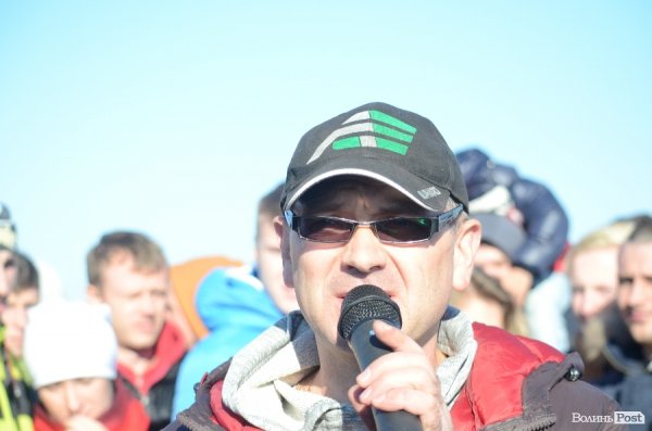 Під Луцьком відбувся чемпіонат з дрег-рейсингу. ФОТО