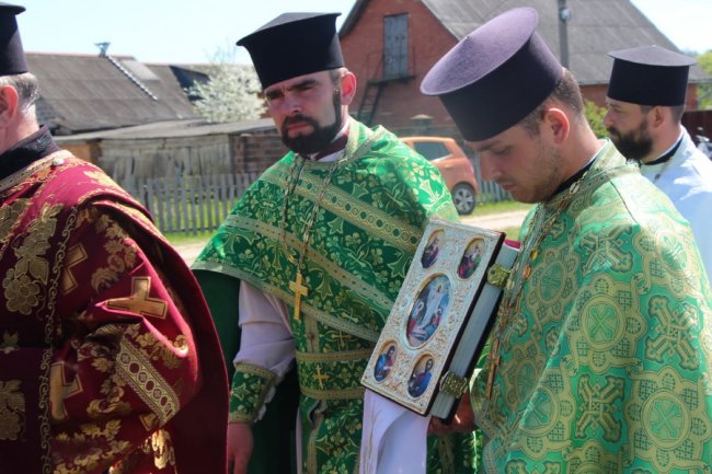 У селі на Волині вперше освятили храм. ФОТО