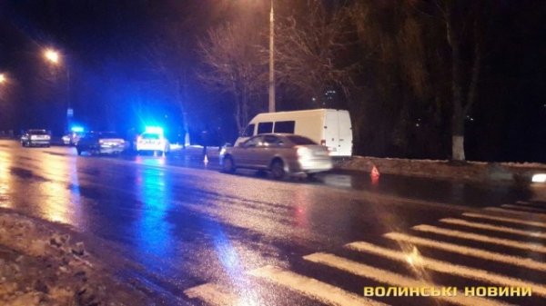 Аварія в Луцьку: на «зебрі» збили жінку з дитиною