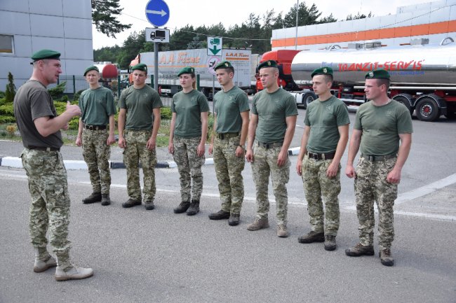 Луцький прикордонний загін поповнився офіцерами. ФОТО