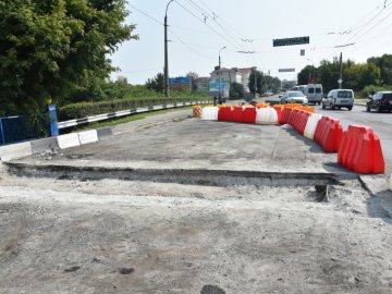 Луцький міст майже відремонтований, але опори – в аварійному стані. ВІДЕО