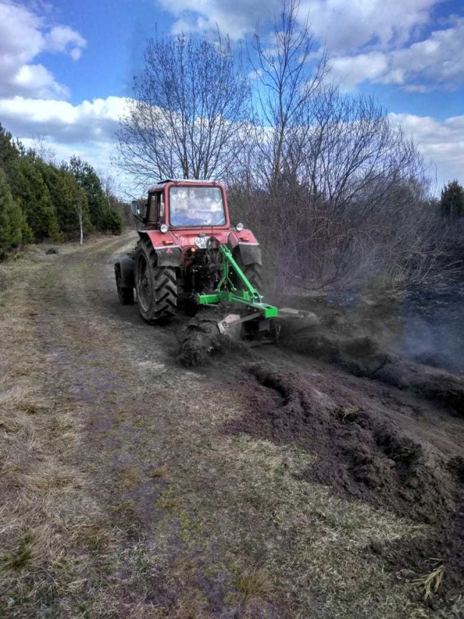 Вигоріло 30 га території: на Волині через спалювання сміття ледь не зайнявся ліс. ФОТО