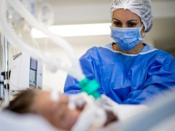 У МОЗ заявили, що Україну чекає спалах «Омікрону»