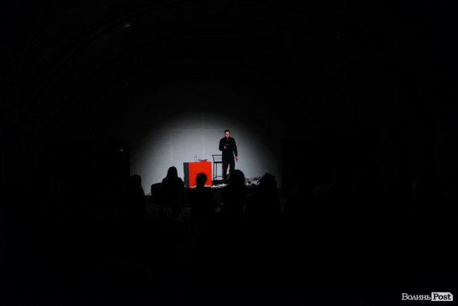 Жадан у Луцьку: про культуру як зброю, заздрість котам і «щастя, яке не оминеш»