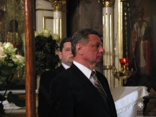 До Луцька привезли Благодатний вогонь. ФОТО