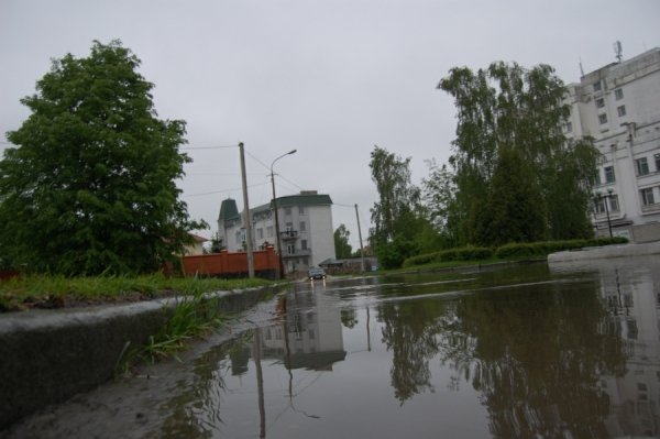 Як «плавав» Луцьк. ФОТО. ВІДЕО