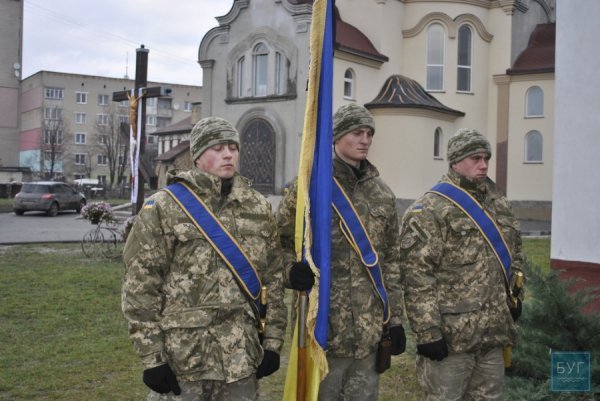 У Нововолинську попрощалися з бійцем «Азову» Василем Касьяном. ФОТО