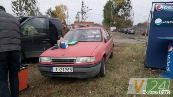 На Волині військовим передали конфіскат – машини і мобілки. ФОТО
