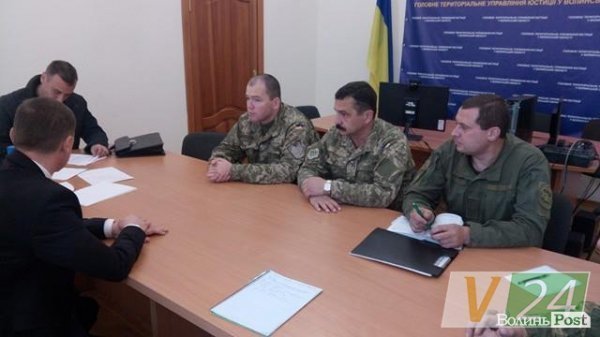 На Волині військовим передали конфіскат – машини і мобілки. ФОТО