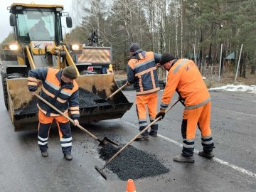 Де на Волині «латають» дороги. ФОТО