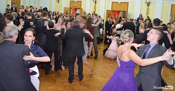 Університетський бал у Луцьку. ФОТО