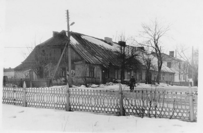Опублікували архівне фото урядового будинку у Любомлі, збудуваного у 1840-му році