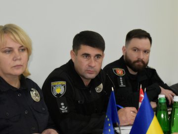 Школи у двох районах на Волині охоронятиме поліція