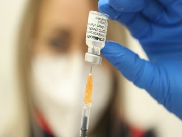 Ляшко пояснив, чому вакцинуватися проти Covid потрібно саме зараз