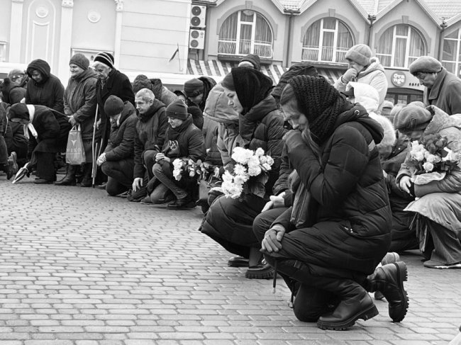 На Волині попрощалися з воїнами –  батьком та сином Олександром та Михайлом Куциками