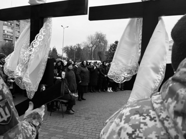 На Волині попрощалися з воїнами –  батьком та сином Олександром та Михайлом Куциками