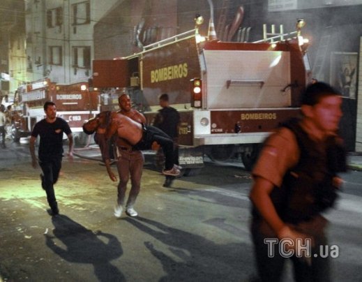 У Бразилії в нічному клубі згоріло 245 людей. ФОТО. ВІДЕО