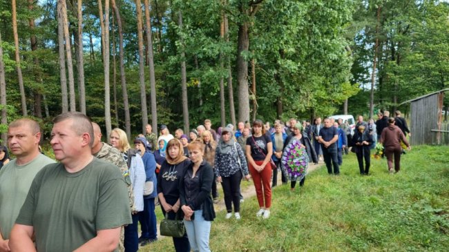 На Волині попрощалися з бойовим медиком, 56-річним Героєм Віктором Буштером