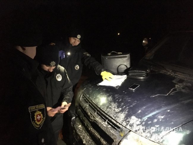 Погоня з протараненими поліцейськими авто і стріляниною: на Рівненщині ловили зловмисника-рецидивіста