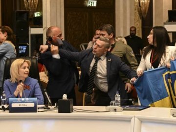 Українці і росіяни побилися на парламентському саміті в Туреччині