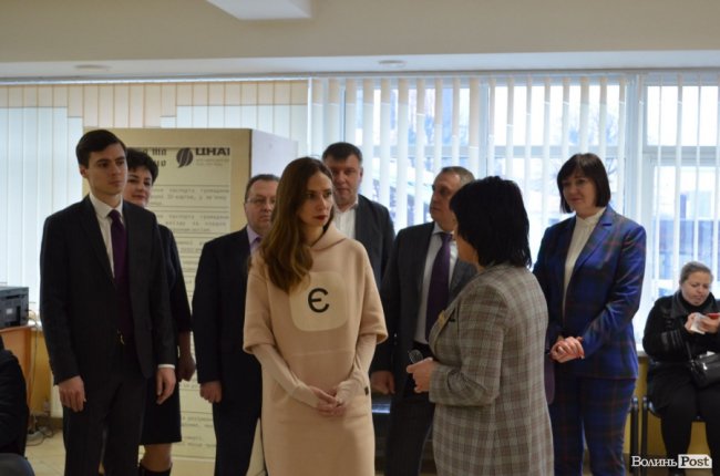 «Ви круті»: замміністра проінспектувала роботу луцького ЦНАПу. ФОТО