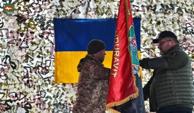 Артилеристи 14 ОМБР отримали мотиваційний прапор. ФОТО