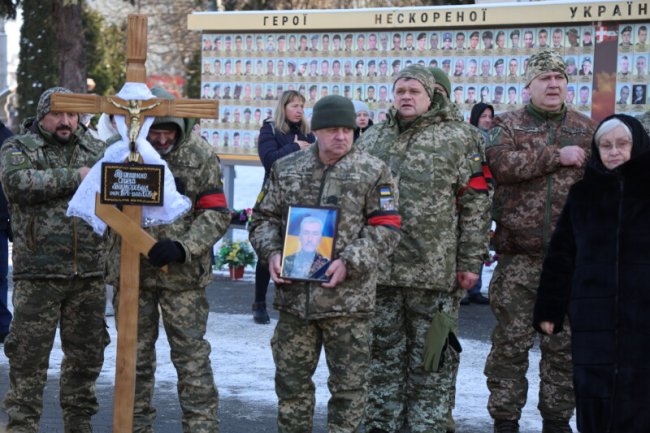 У Луцьку попрощалися з воїнами, які загинули, захищаючи Україну - Петром Берлінцем та Сергієм Терещенком