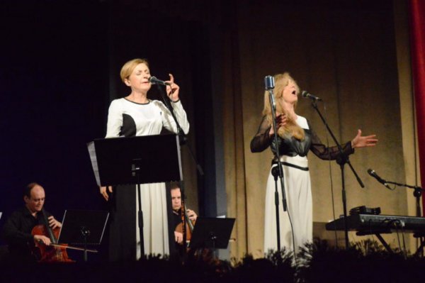 Філософія життя у концерті від «Сестер Тельнюк» 