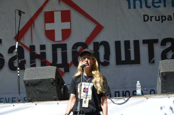 Як уродженка США навчає українських солдат надавати медичну допомогу. ФОТО