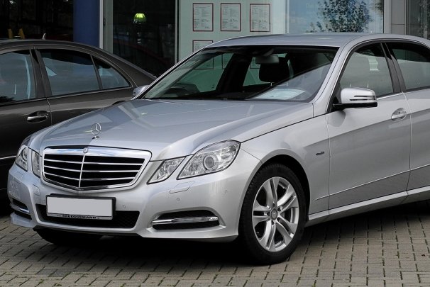 Назвали 10 найдорожчих авто, які задекларували волинські посадовці