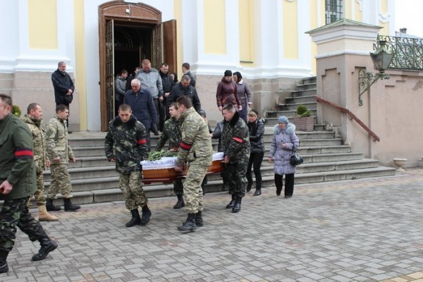 У Луцьку прощалися із військовим Дудкою. ФОТО